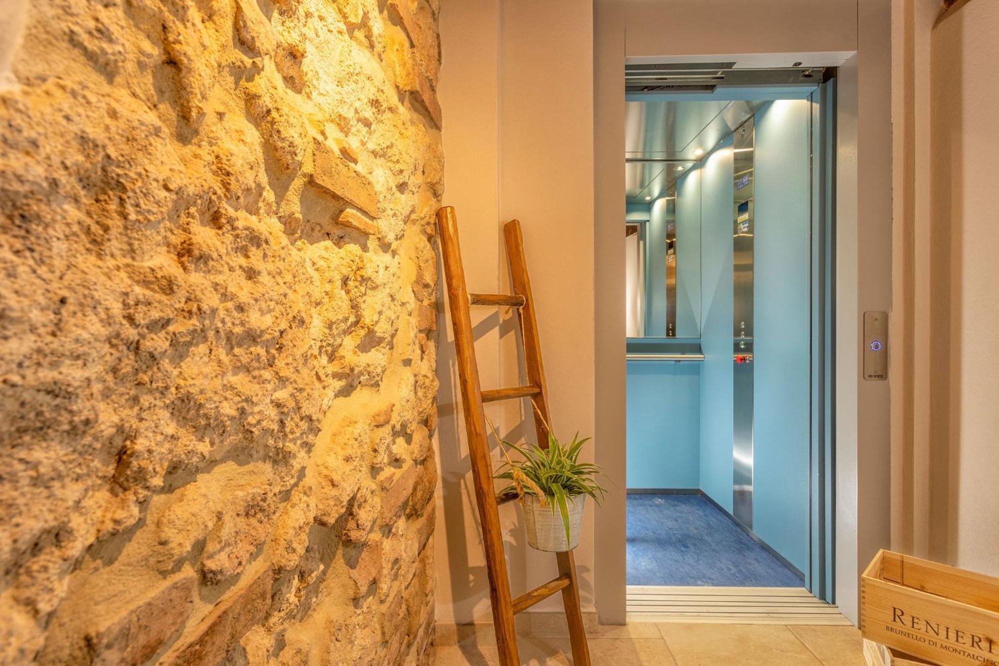 Palazzo Falcinelli Luxury Room In Montepulciano Center With Air Conditioning And Elevator Εξωτερικό φωτογραφία