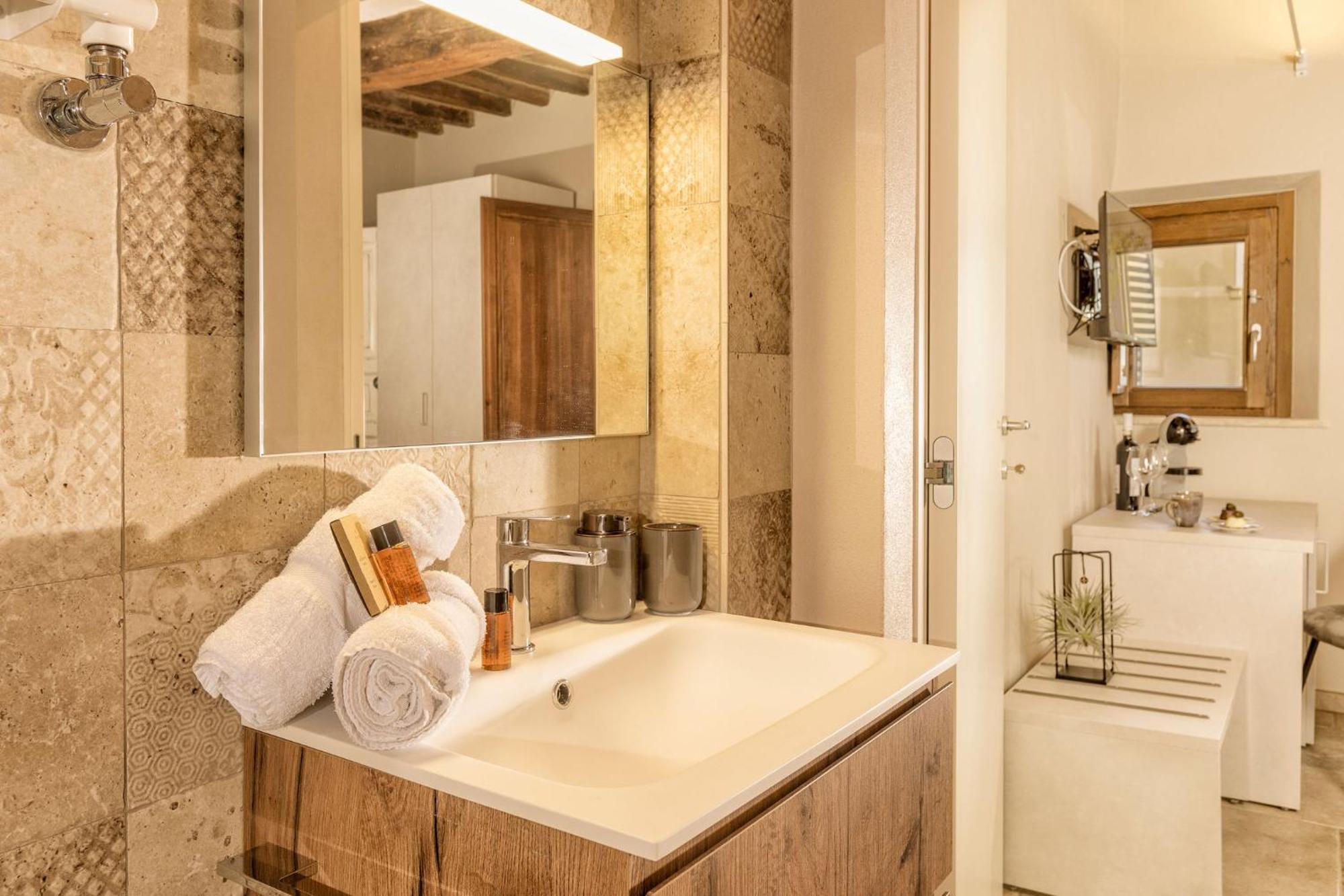 Palazzo Falcinelli Luxury Room In Montepulciano Center With Air Conditioning And Elevator Εξωτερικό φωτογραφία